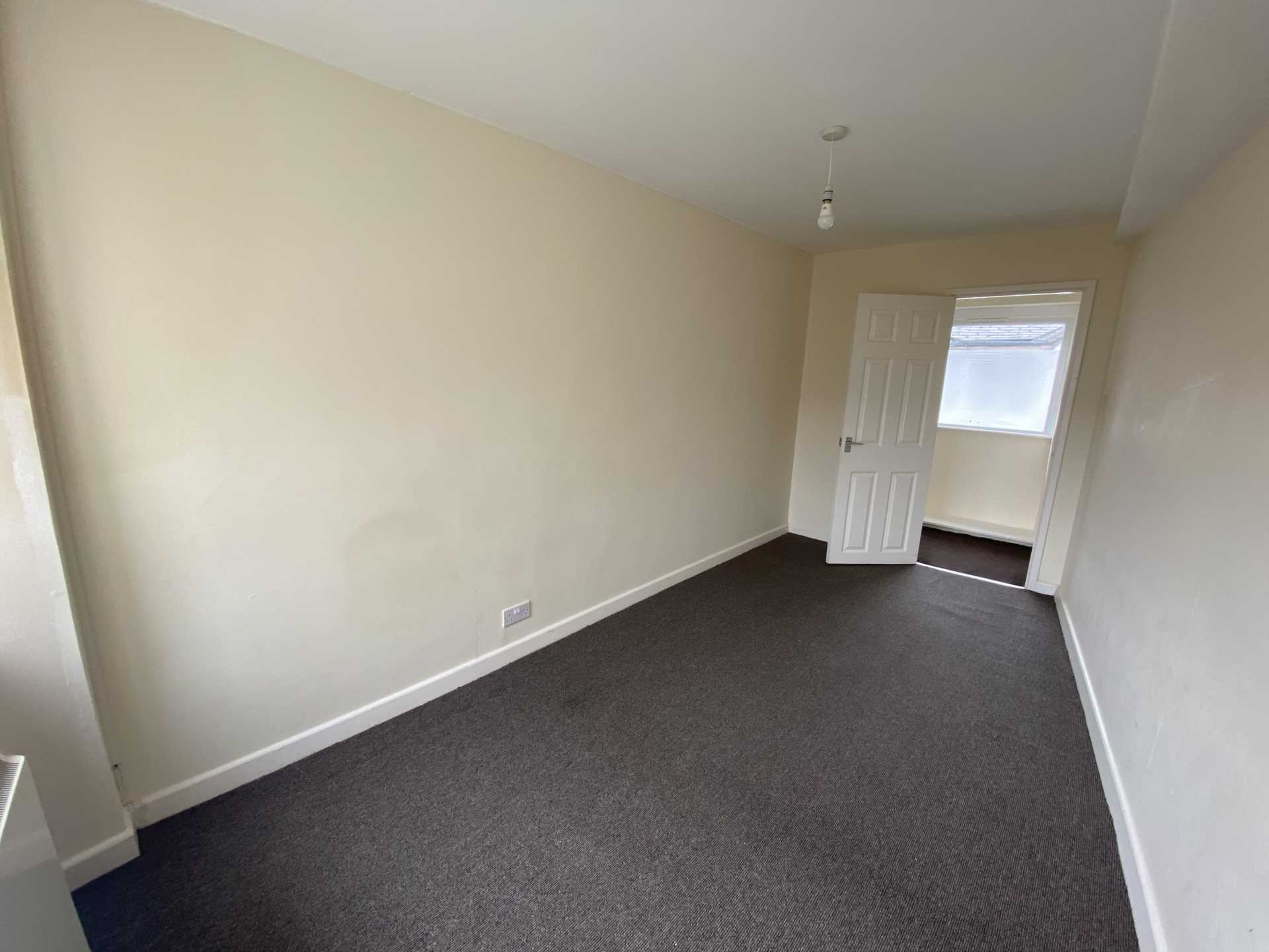 Holyrood Street, Chard, Image 3