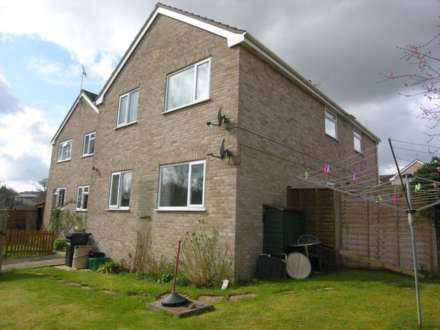 2 Bedroom Flat, Sycamore Court, Chard