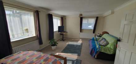 Sycamore Court, Chard, Image 3
