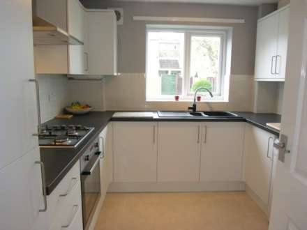 Sycamore Court, Chard, Image 4
