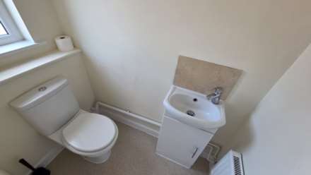 Wheddon Court, Chard, Image 4