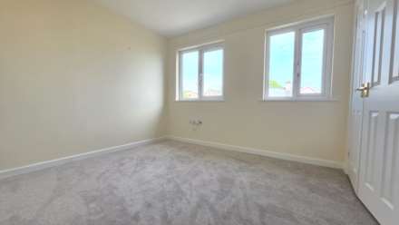 Wheddon Court, Chard, Image 5