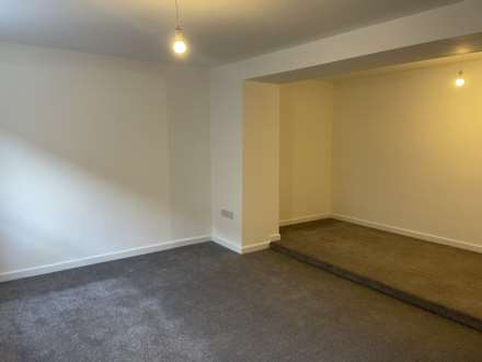 2 Bedroom Flat, Fore Street, Chard