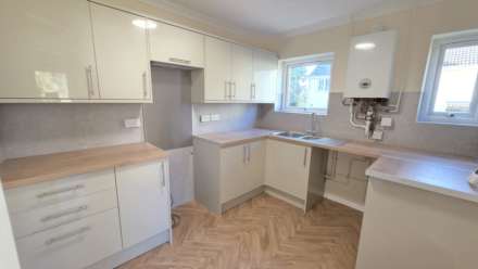Bubwith Close, Chard, Image 4