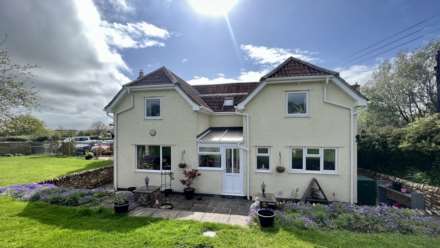 4 Bedroom Detached, South Chard, South Chard