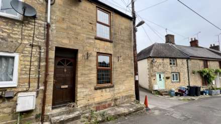 2 Bedroom End Terrace, Lyewater, Crewkerne