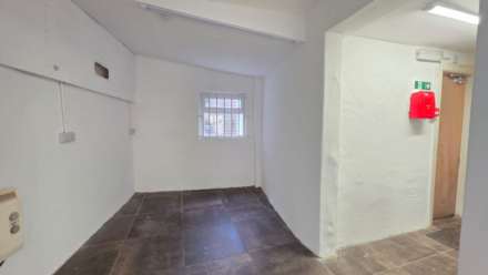 Holyrood Street, Chard, Image 5