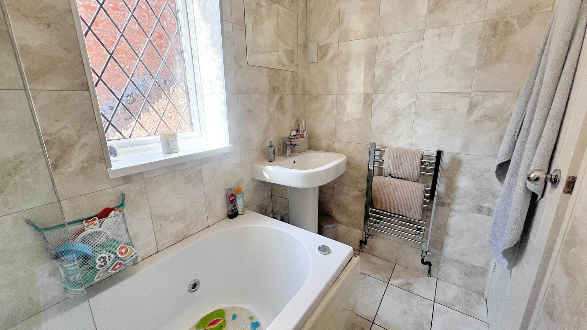 Beasely Court, Chard, Image 15