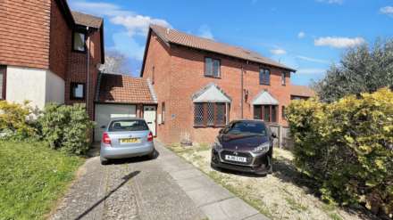 Beasely Court, Chard, Image 1