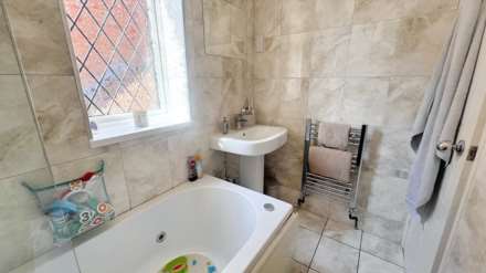Beasely Court, Chard, Image 15