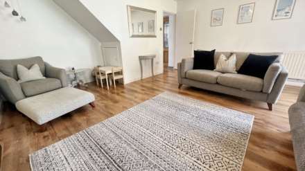 Beasely Court, Chard, Image 3