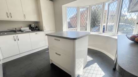 Beasely Court, Chard, Image 8
