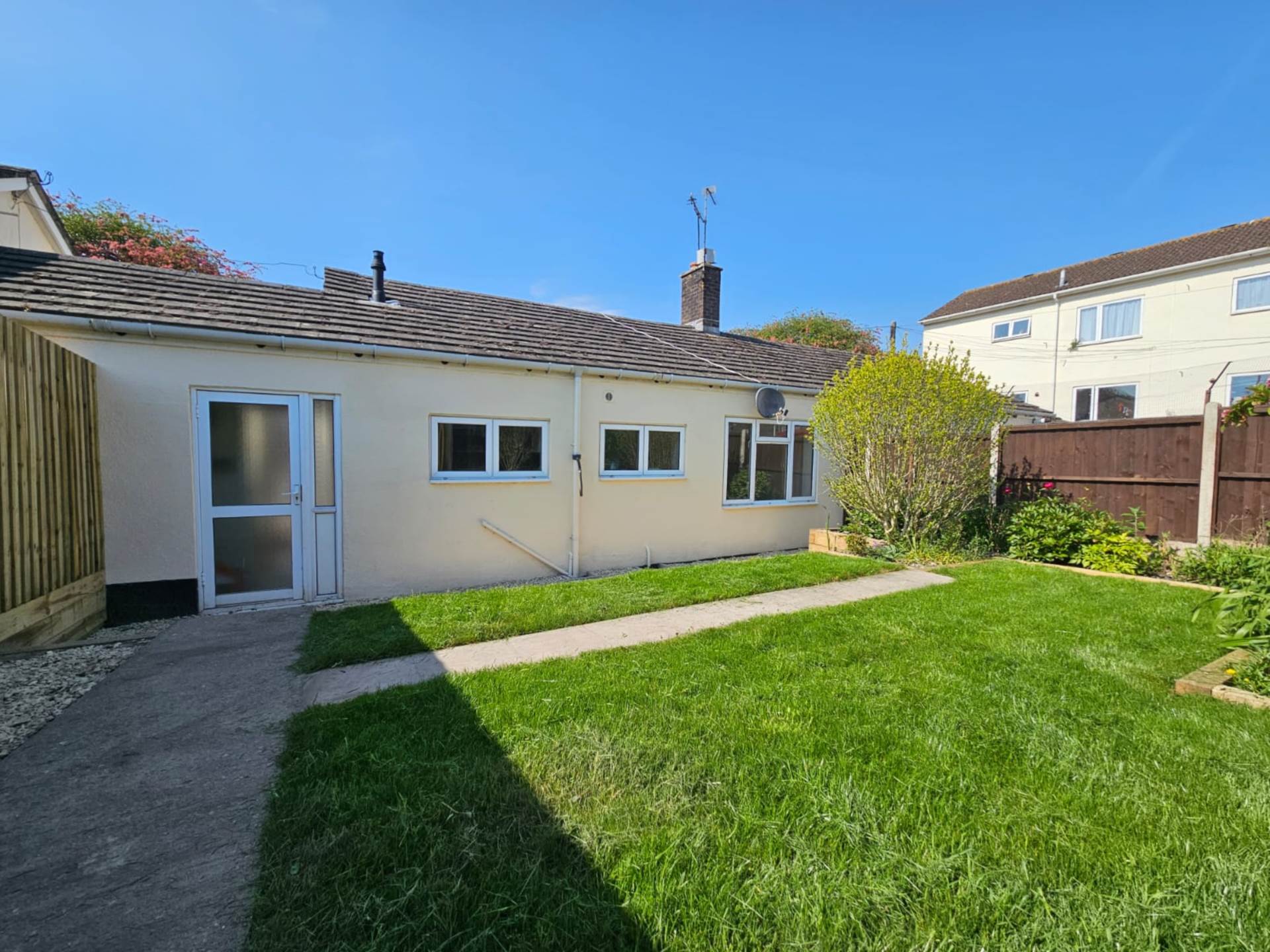 New Bungalows, Chard, Image 14