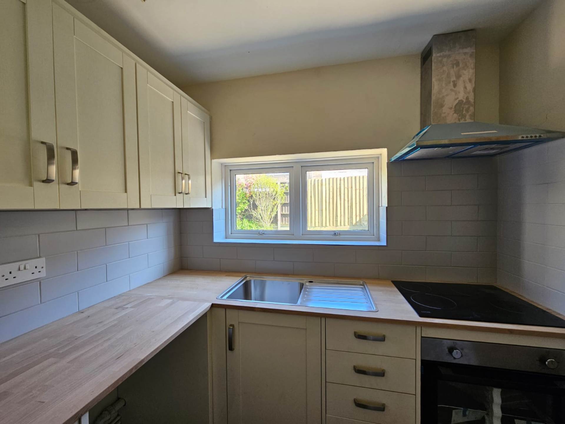 New Bungalows, Chard, Image 5