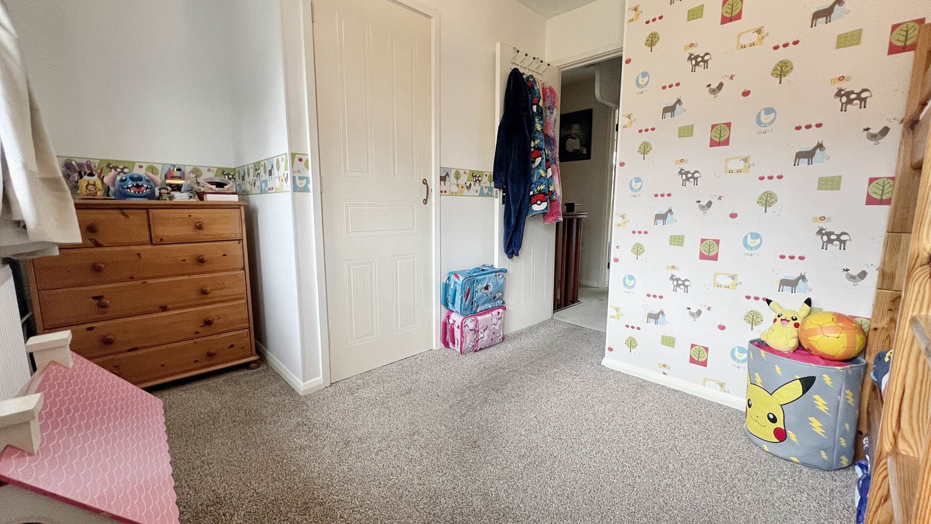 Bryer Close, Chard, Image 13