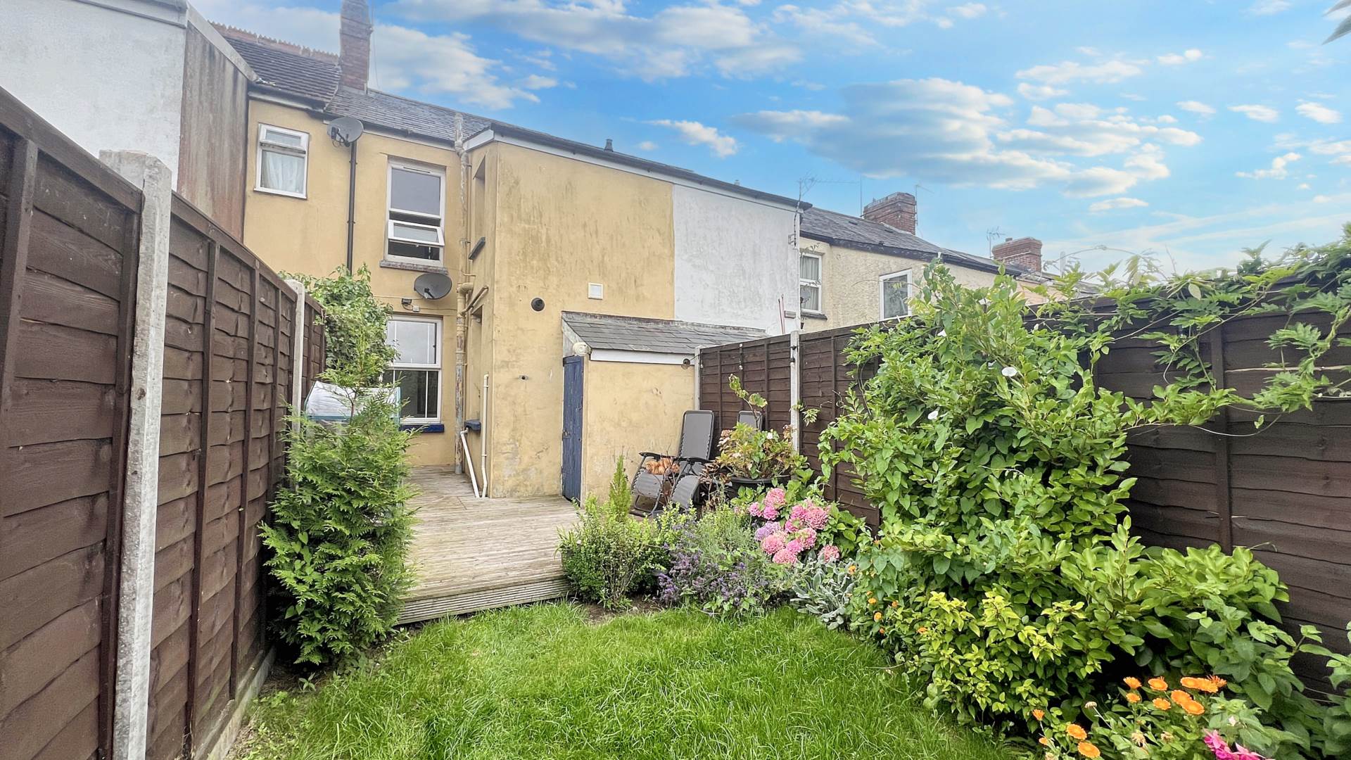 Coronation Street, Chard, Image 22