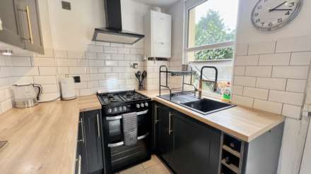 Coronation Street, Chard, Image 3