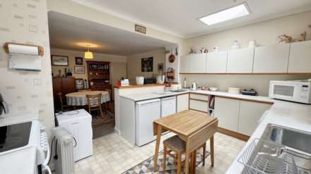 Victoria Avenue, Chard, Image 4