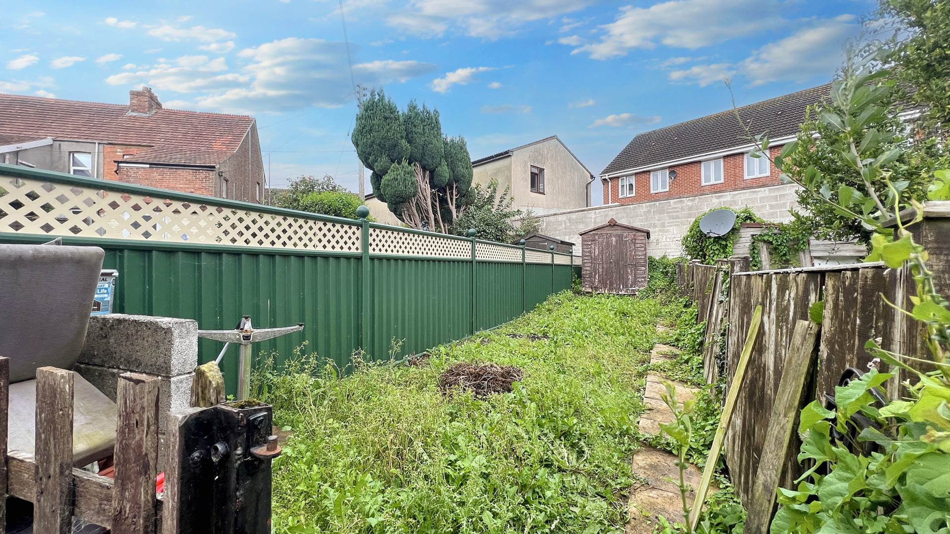 Coronation Street, Chard, Image 16