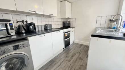Coronation Street, Chard, Image 4