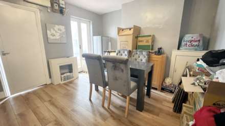 Coronation Street, Chard, Image 7