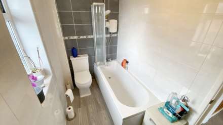 Bampton Avenue, Chard, Image 11