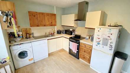 Bampton Avenue, Chard, Image 6