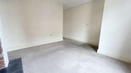Cambridge Street, Chard, Image 3