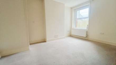 Cambridge Street, Chard, Image 5