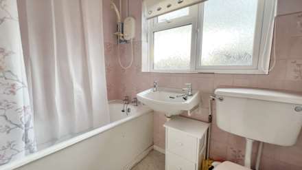 Bubwith Close, Chard, Image 14