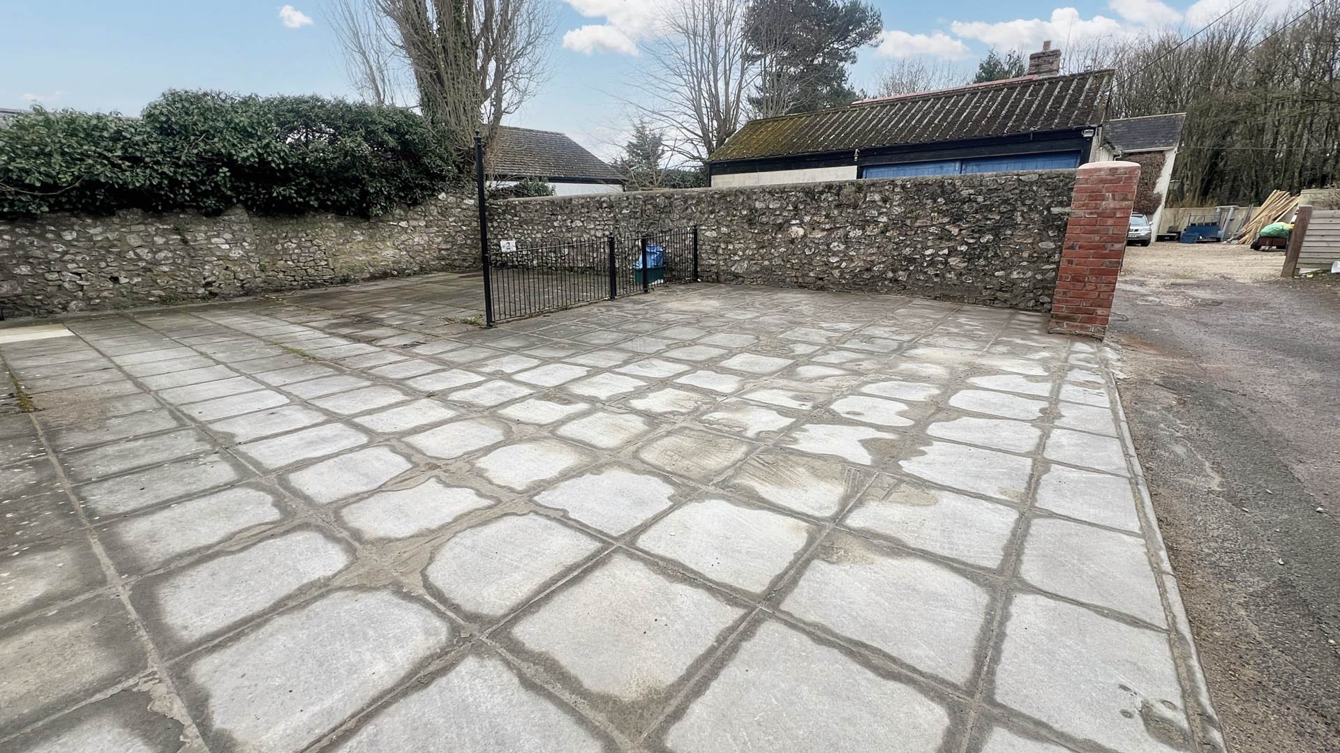 Town Cottages, Chard, Image 13