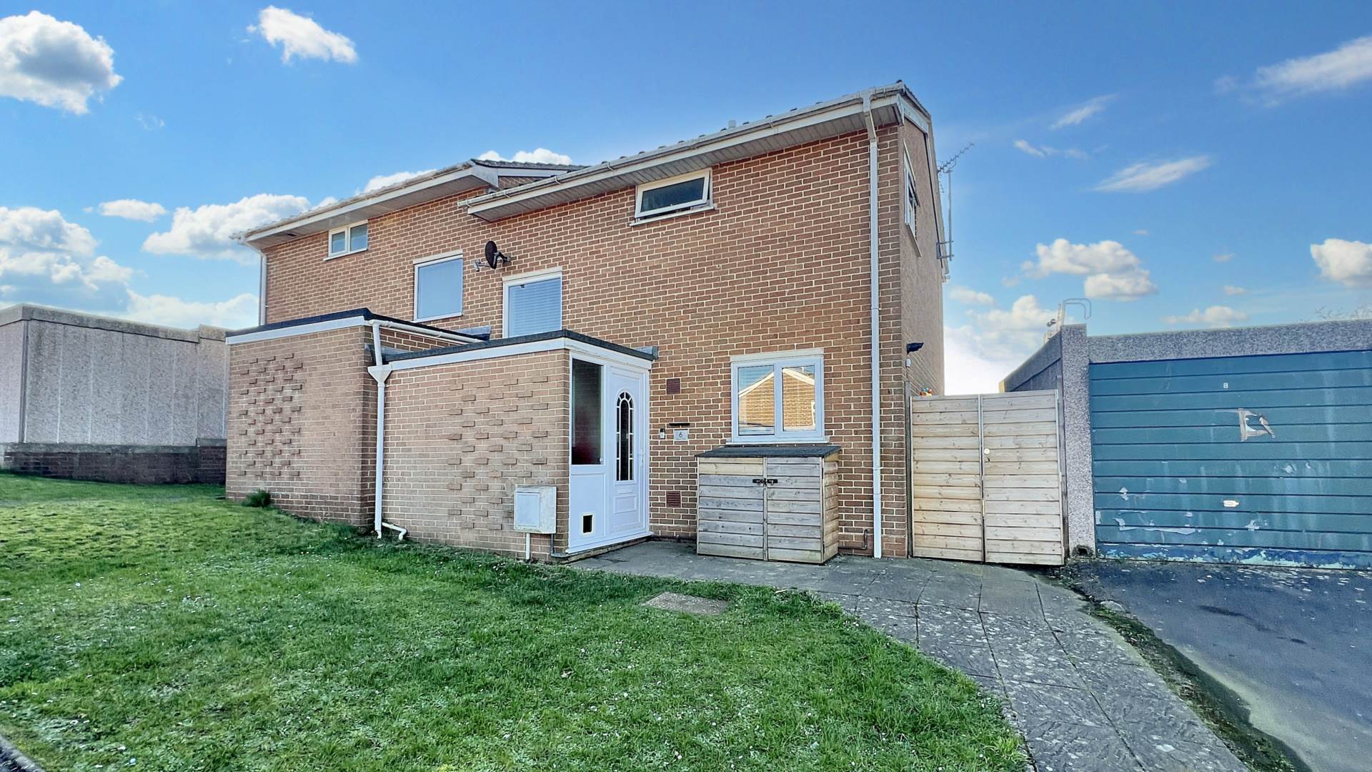 Cowen Close, Crewkerne, Image 1