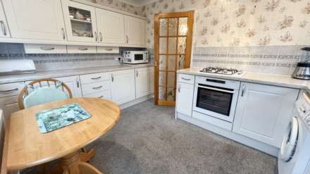 King Cuthred Close, Chard, Image 2