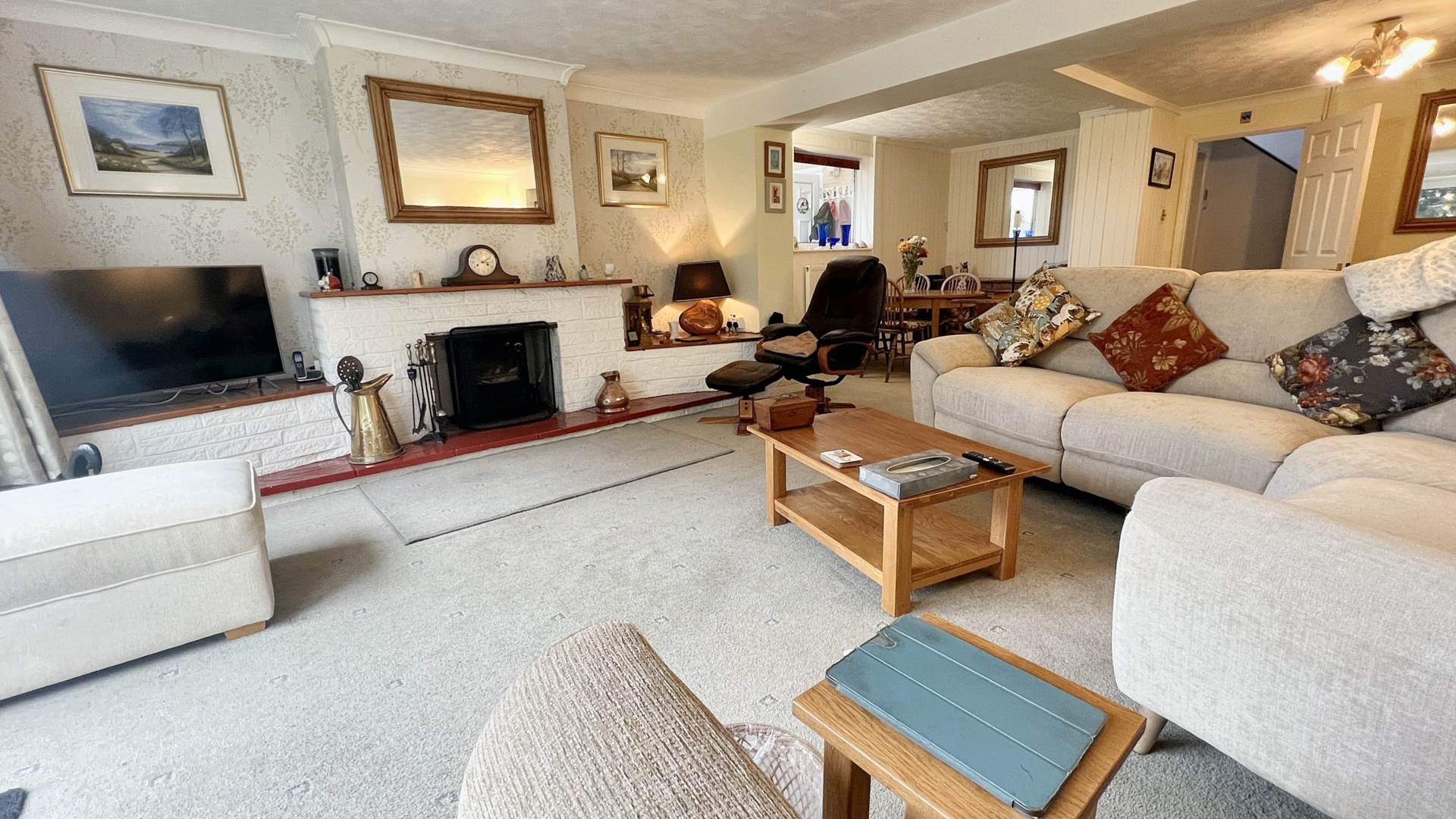 Furnham Crescent, Chard, Image 2