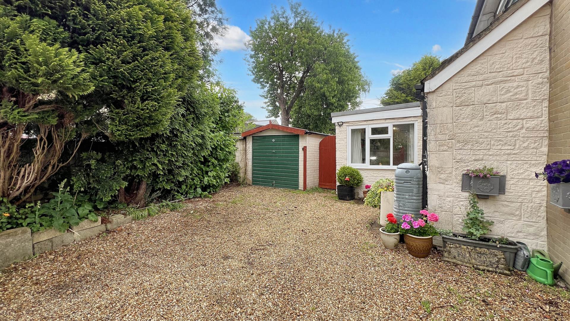 Furnham Crescent, Chard, Image 25