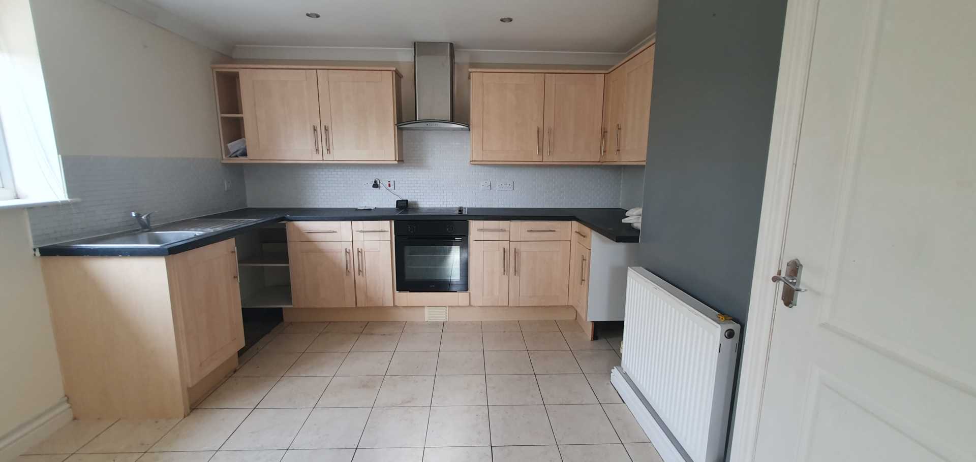 Stringfellow Crescent, Chard, Image 4