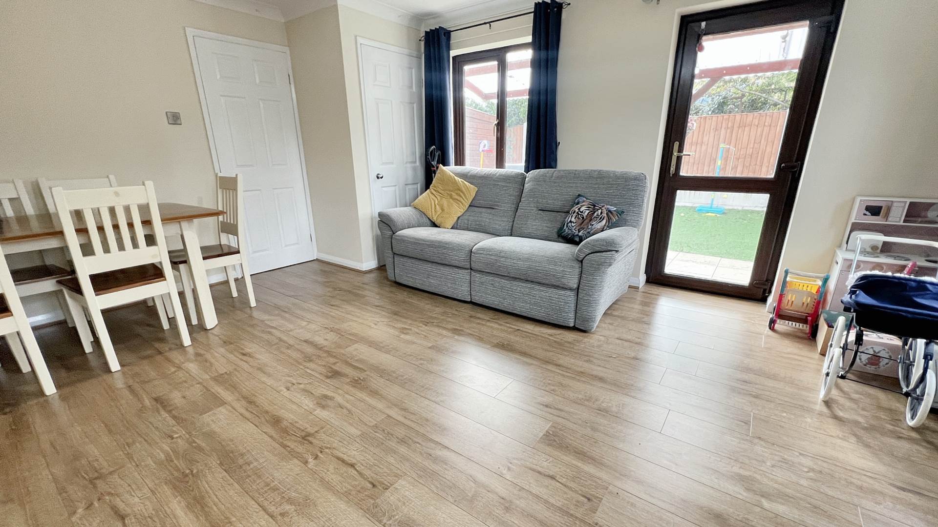 Cedar Court, Martock, Image 3