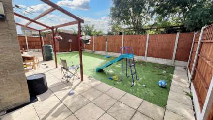 Cedar Court, Martock, Image 18