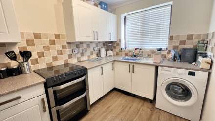 Cedar Court, Martock, Image 5