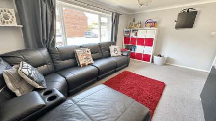 Furnham Close, Chard, Image 10