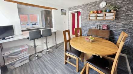 Furnham Close, Chard, Image 2