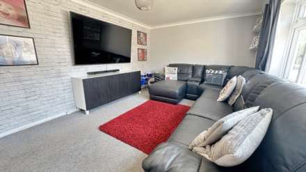 Furnham Close, Chard, Image 9