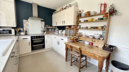 Lime Close, Chard, Image 2