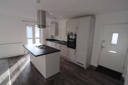 Fisher Court, Chard, Image 1