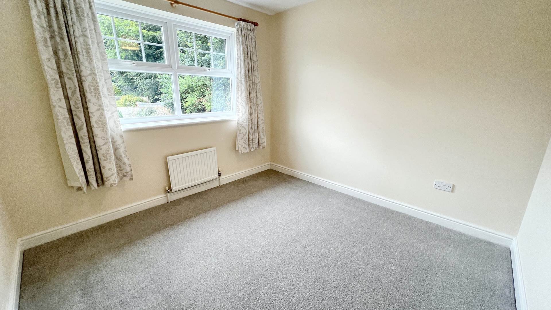 Caraway Close, Chard, Image 9
