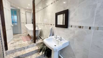 Badgers House, Ashill, Image 14