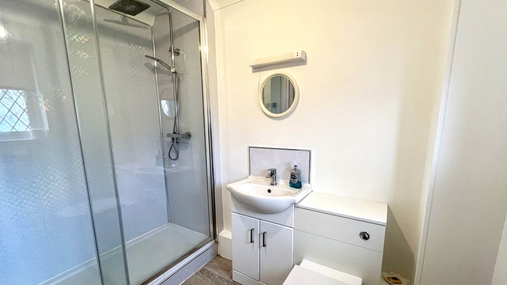 Vine House Gardens, Chard, Image 6