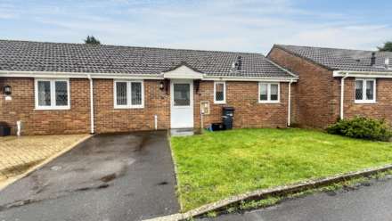 Vine House Gardens, Chard