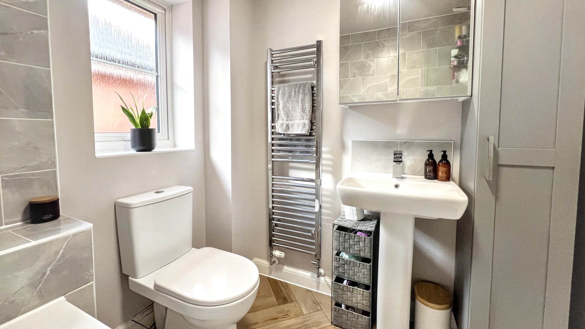 Honeycomb Vale, Chard, Image 12