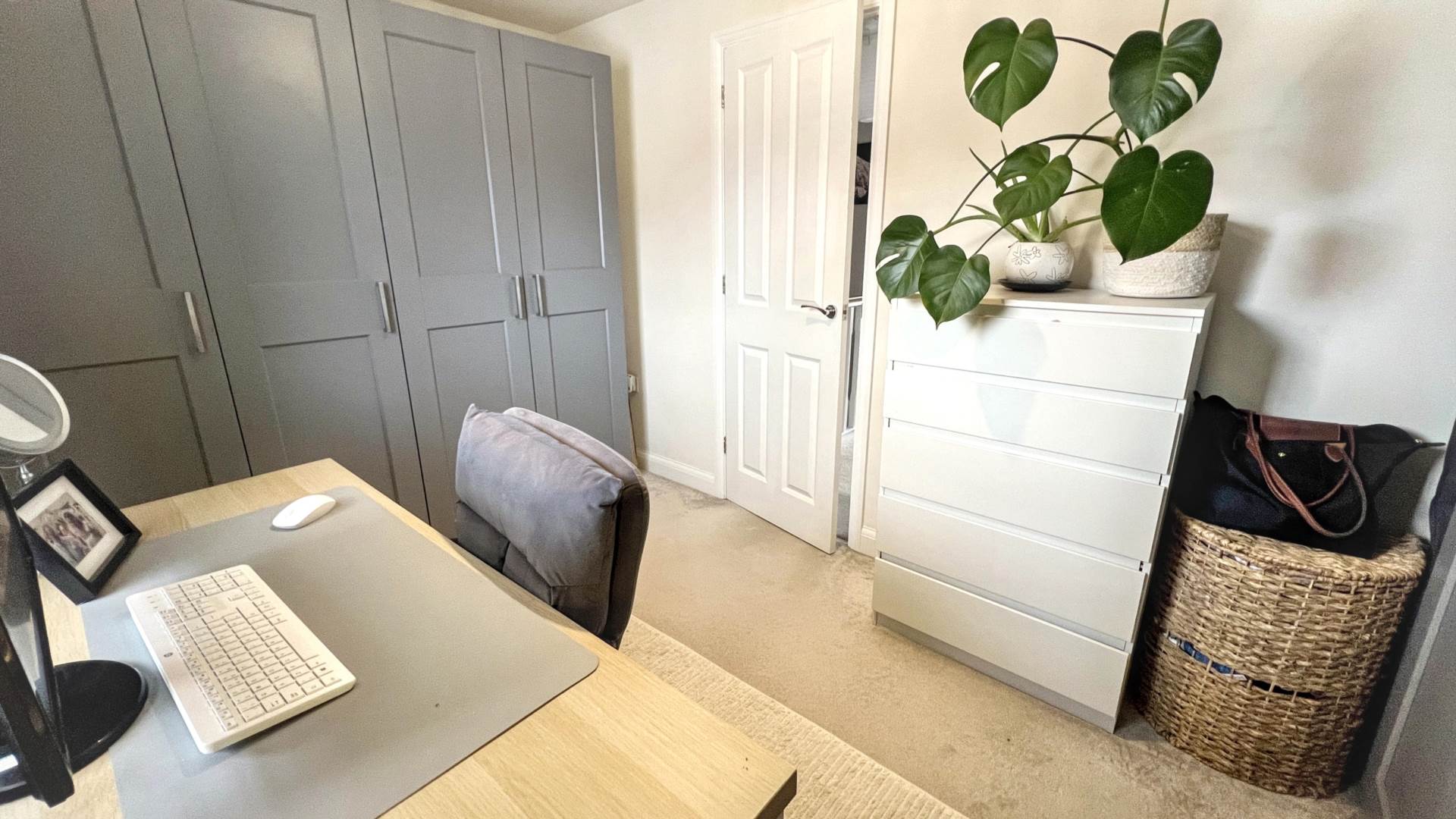 Honeycomb Vale, Chard, Image 14